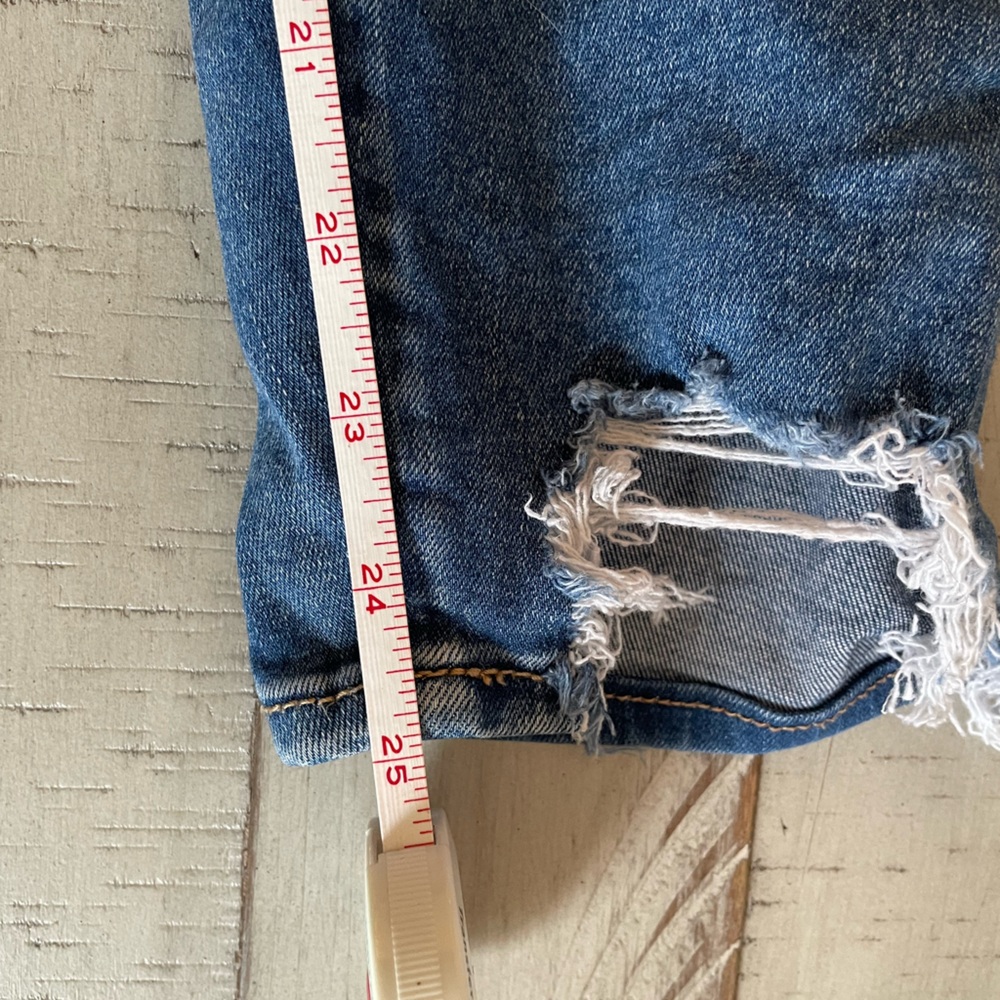 American Eagle Super Destroyed Curvy Super Hi Rise Jeggings - Picture 8 of 10